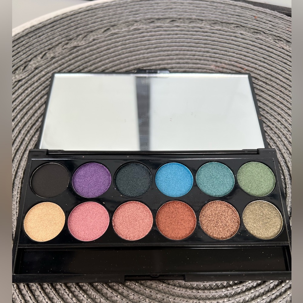 Sleek The Original Makeup Eyeshadow Palette Colorful